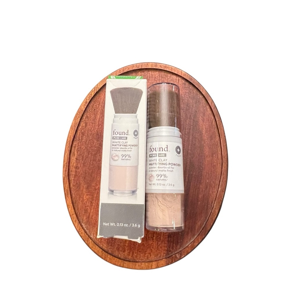 FOUND Pore Care White Clay‎ Mattifying Powder Brush On Translucent Coverage NEW